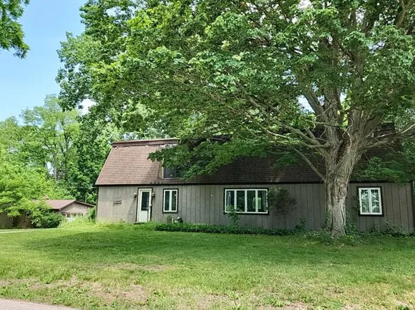1589 Fairview Hwy, Charlotte, MI 48813