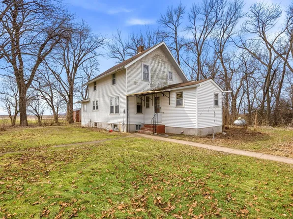 54724 805th Ave, Stewart, MN 55385