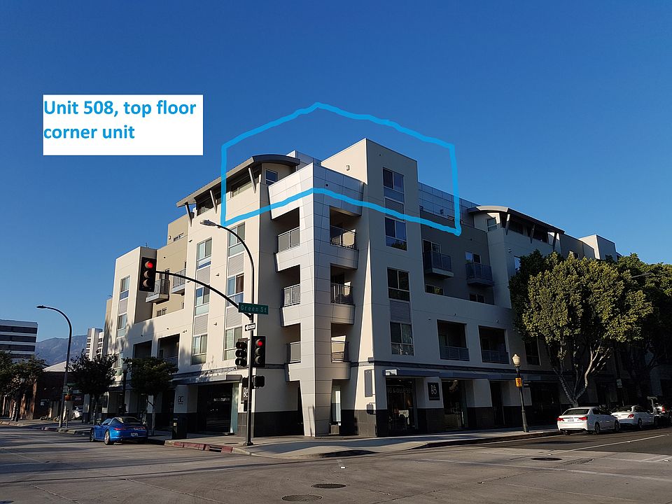 Top floor, corner unit