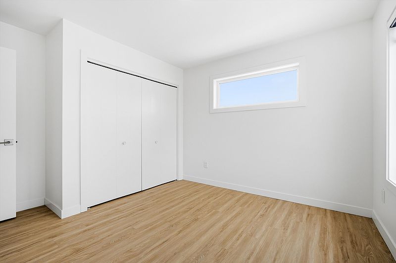 Winnipeg Apartment for rent - 3 Bedrooms — photo 10