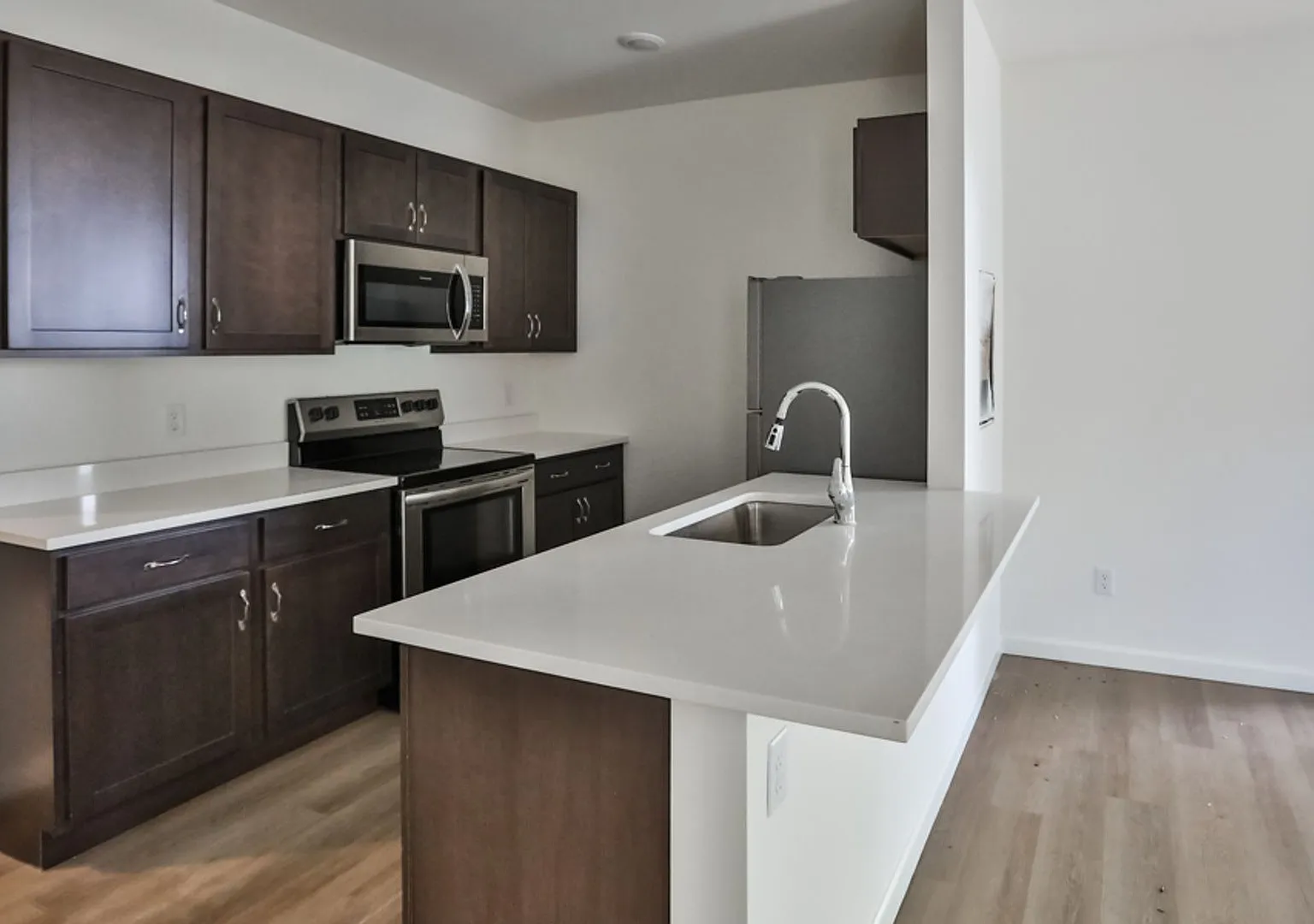 30 Pine Lane Apartments — Photo 4
