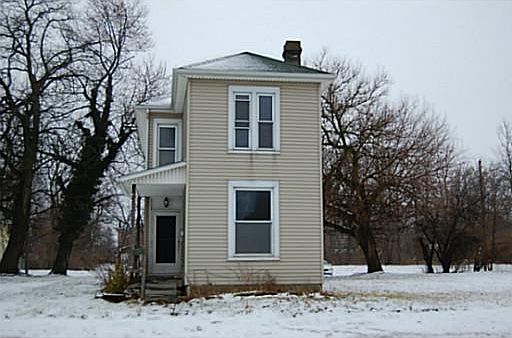 2nd image of 628 S Center St