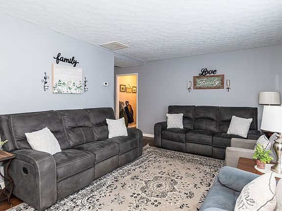 4th image of 1737 Atkinson Dr