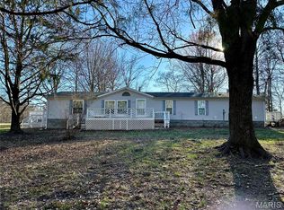 20754 Emerald Rd, Carlyle, IL 62231