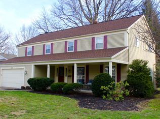 22787 Vine Ct, Rocky River, OH