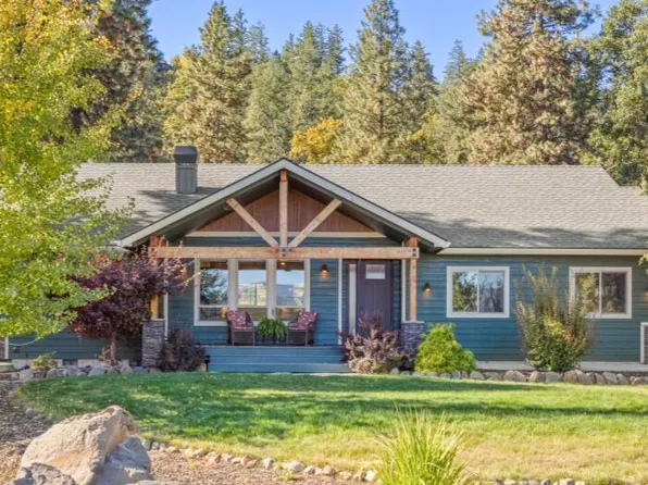 6914 Redstart Rd, Klamath Falls, OR 97601