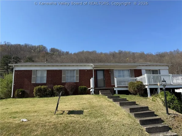 20 Cedar Ln, Madison, WV 25130