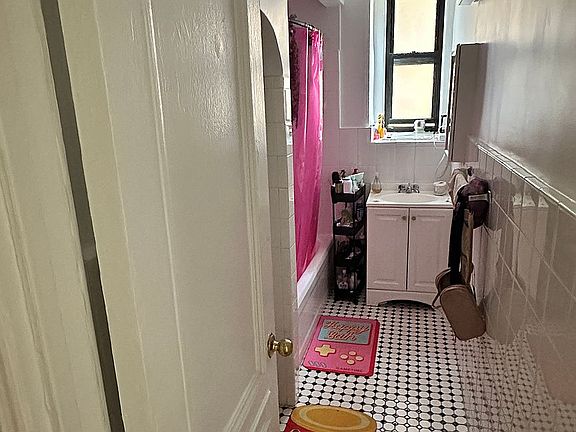 5th image of 808 W End Ave APT 304