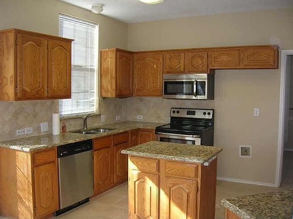 5th image of 10609 Alexandria Dr
