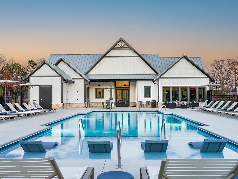Relax by the poolside in true resort fashion, with a lavish swimming pool and a large sundeck area offering abundant seating choices.