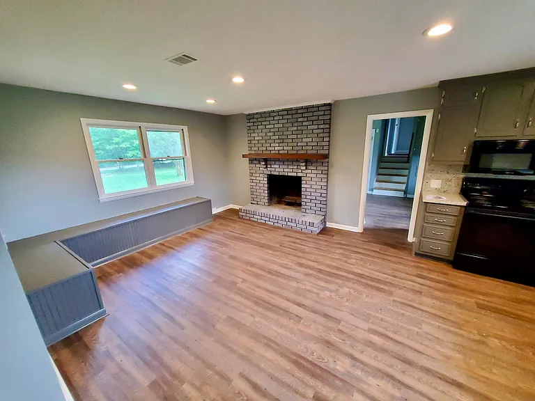 6497 Reinhardt College Pkwy — Photo 5
