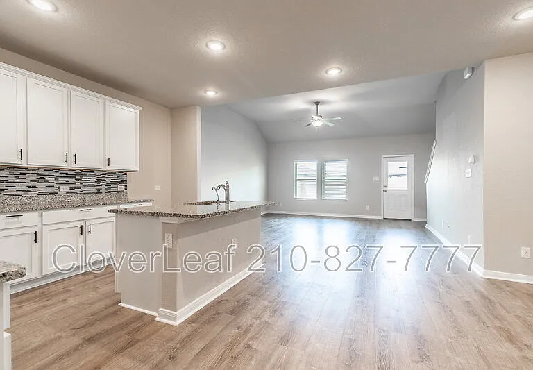 940 Windflower — Photo 10