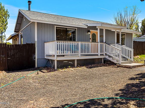 3rd image of 1087 RIM VIEW Drive