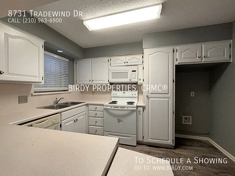 8731 Tradewind Dr — Photo 15