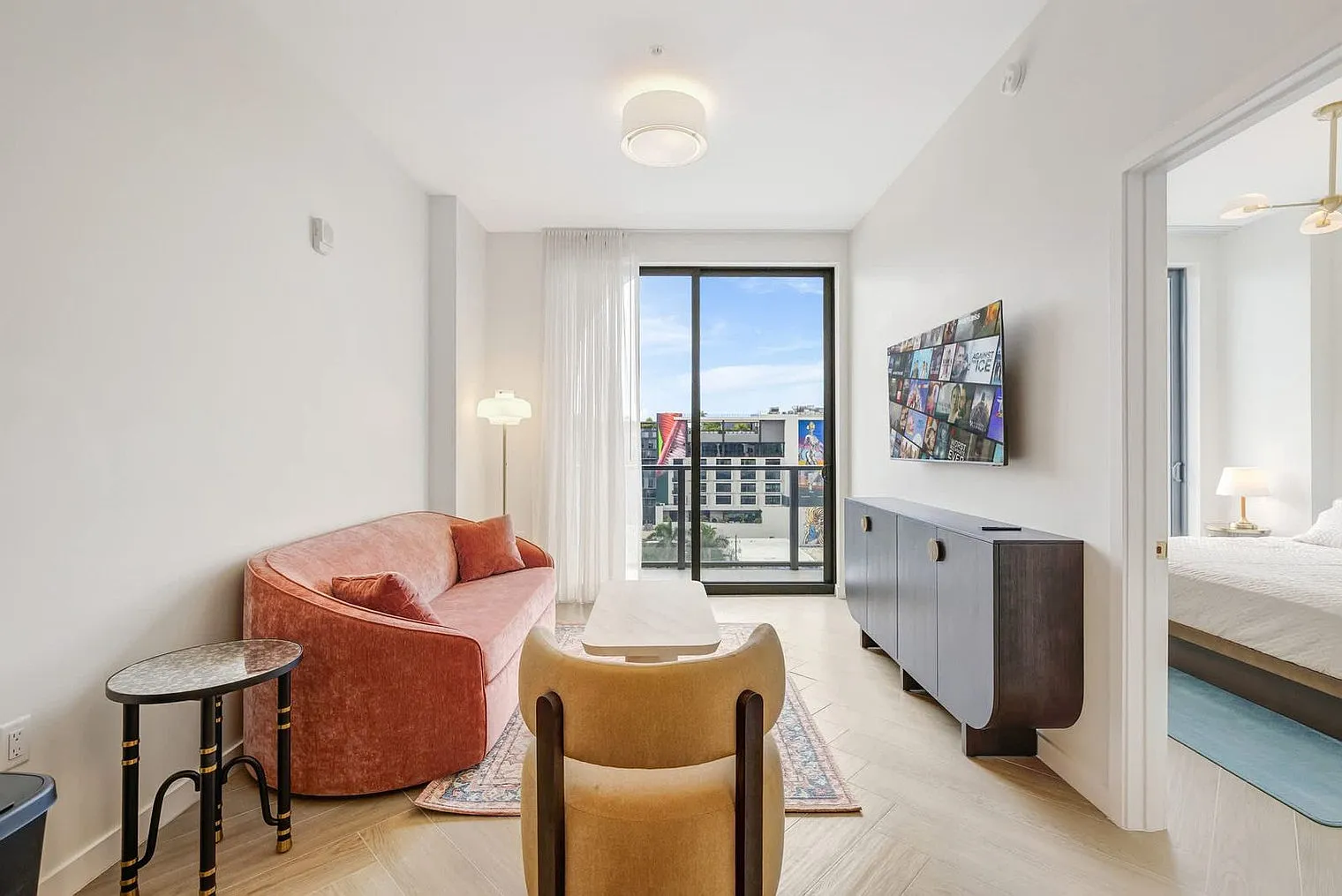 1 bed, 1.0 bath, 699 sqft, $3,040 — Photo 1