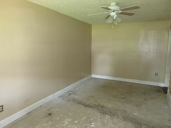 3rd image of 8781 Lancaster Thornville Rd NE