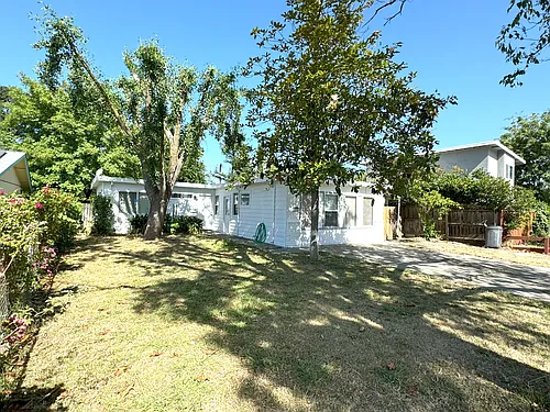 1115 Snyder Dr Photo 1
