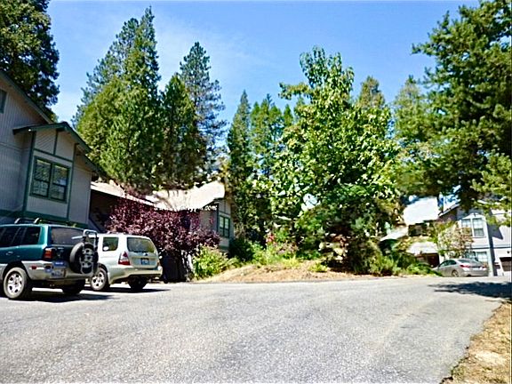 2nd image of 204 King Hiram Ln #201