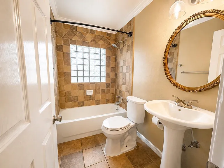 6605 Westview Dr — Photo 10