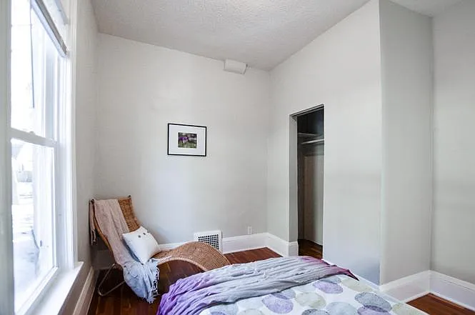 3023 Queen Ave N — Photo 12