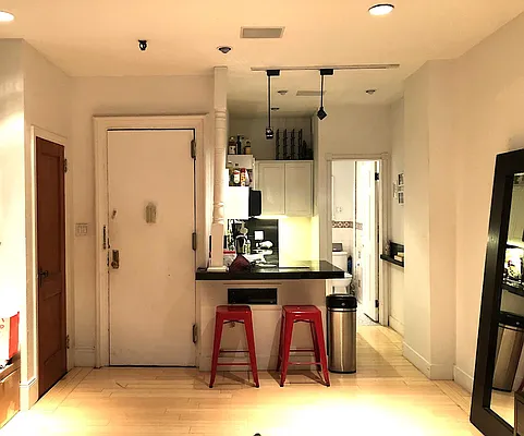 Rented by Compass | media 25