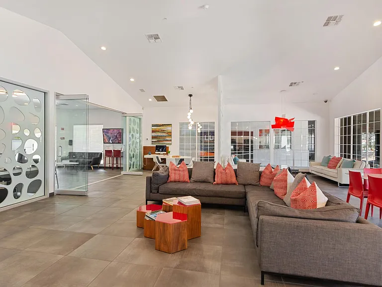 Luxe at Ocotillo — Photo 21