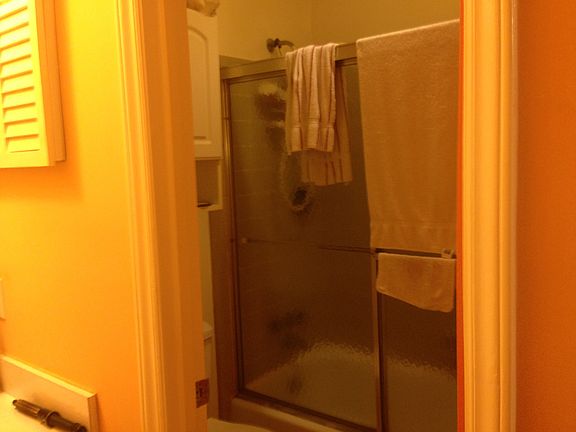 5th image of 303 King Henry Ln