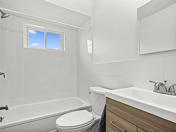 2nd image of 4820 Briarwood Ave #8