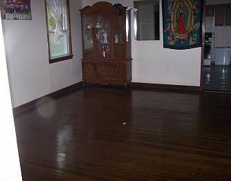 2nd image of 23 New St