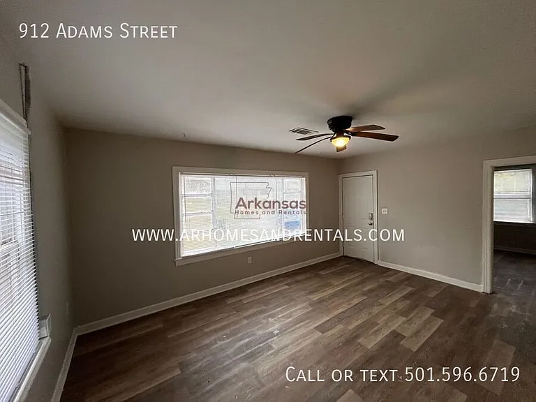 912 Adams St — Photo 2