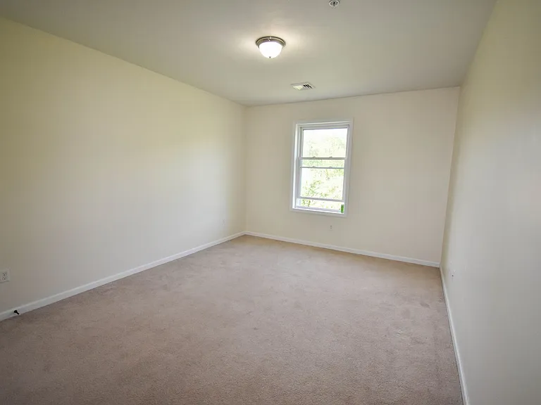 48 W Main St — Photo 14