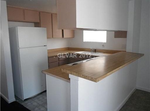 1st image of 2101 Exeter Dr APT 4