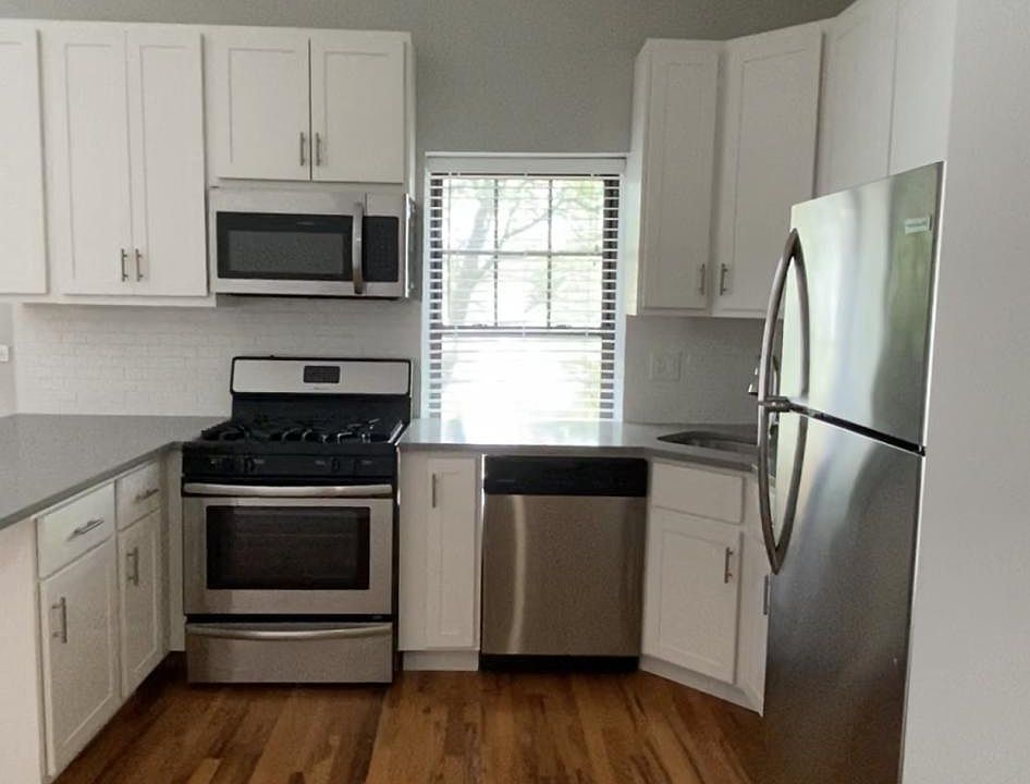 1st image of 3040 N Milwaukee Ave #40-2