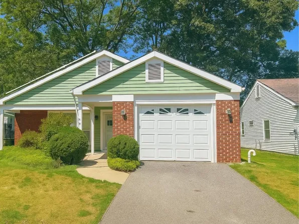 503 Lancaster Court #503, Ridge, NY 11961