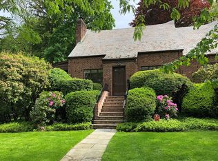 11 Fairview Rd, Scarsdale, NY 10583
