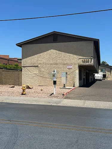 1620 E Cambridge Ave Photo 1