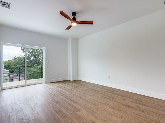 5th image of 531 Essex St #202