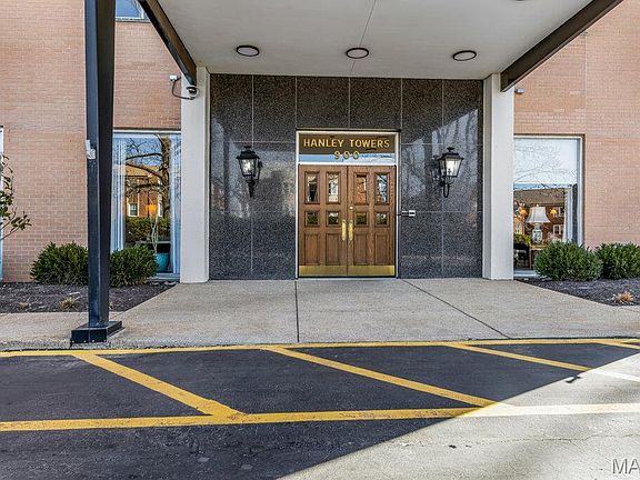 2nd image of 900 S Hanley Rd APT 12E