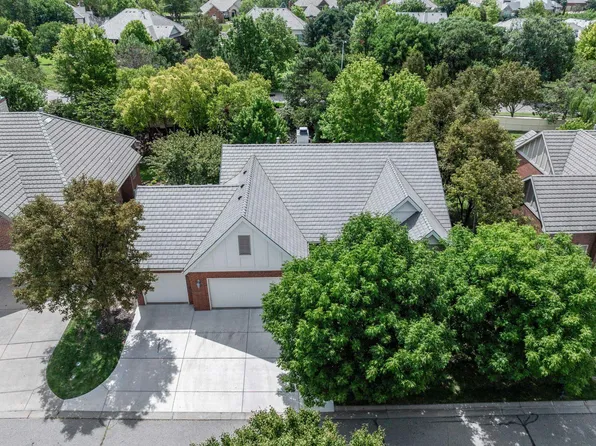8811 E Churchill Cir, Wichita, KS 67206