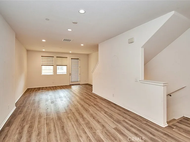 5931 Spring St — Photo 24
