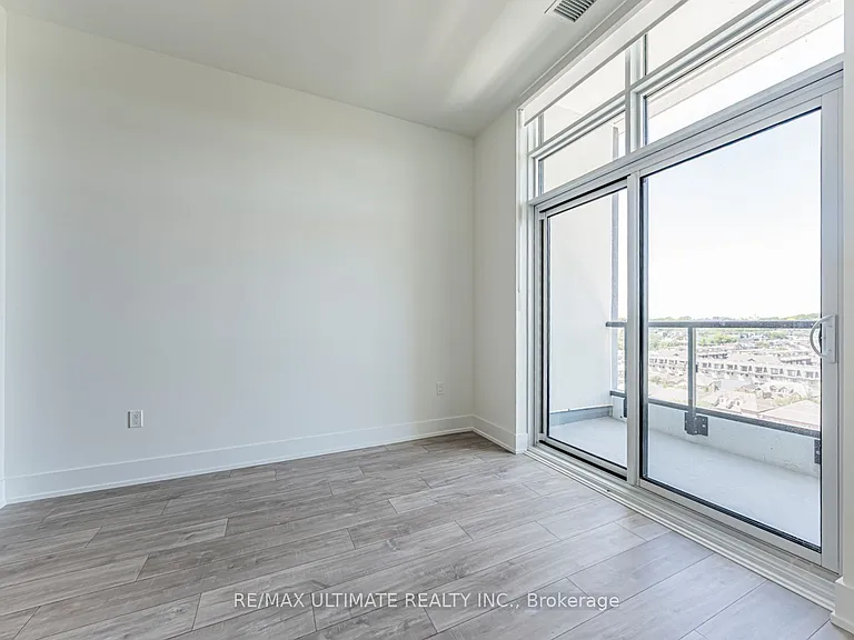 858 Dupont St #Penthouse 16 — Photo 13