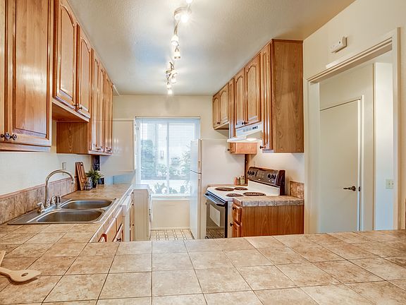 5th image of 4624 W Point Loma Blvd Unit 5