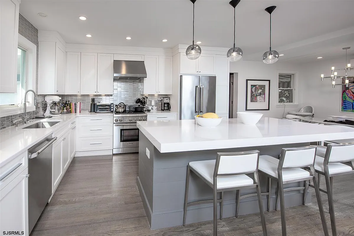 Building Photo - 12 N Nassau Ave #30TH-20