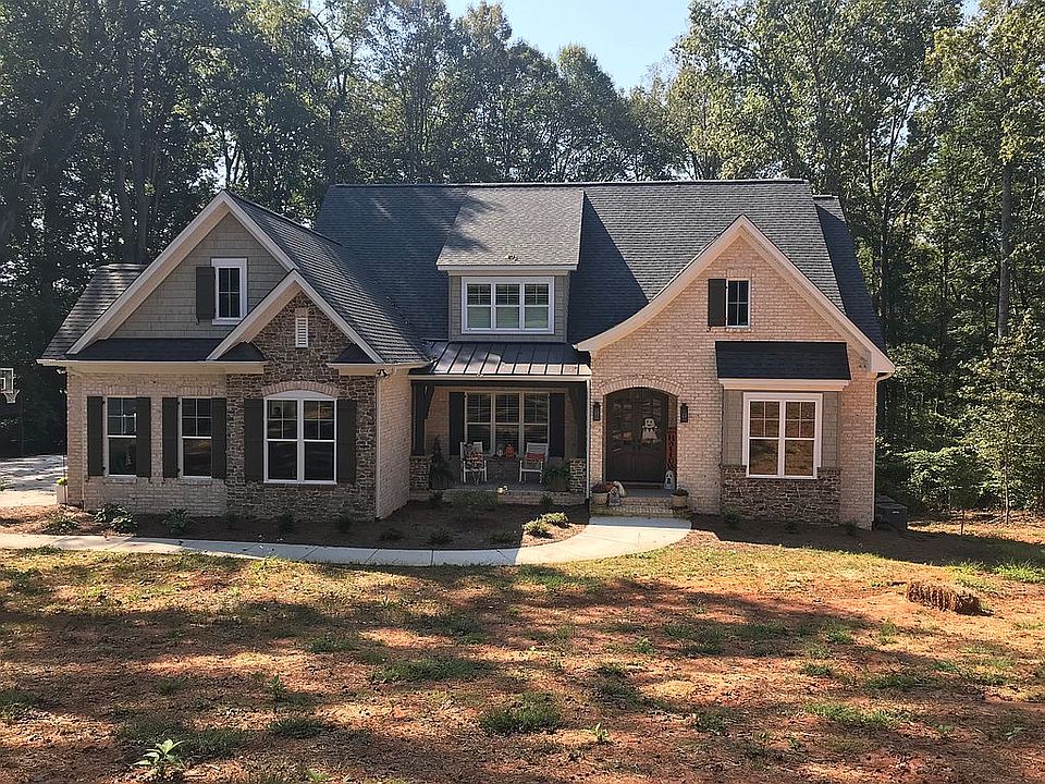 2nd image of 8110 Riverway Rd