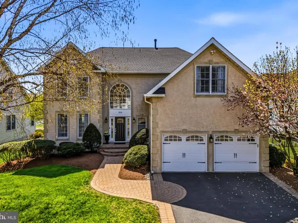 304 Laurel Creek Blvd, Moorestown, NJ 08057