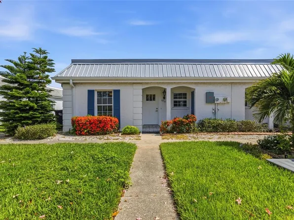 9821 Hernando Ct, Bradenton, FL 34210
