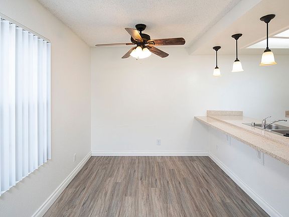 4th image of 1059 E Bradley Ave APT 109