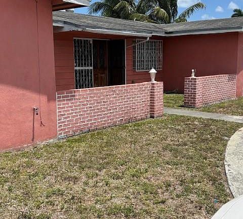 3rd image of 1621 NW 168th Terrace