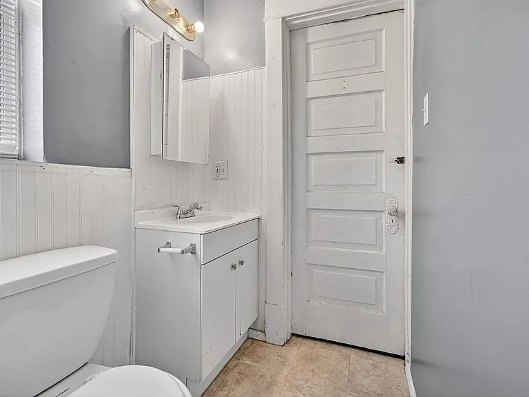4617 S Compton Ave — Photo 12