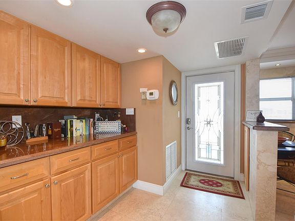 4th image of 1012 N Ocean Boulevard #807